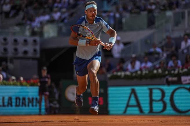 纳达尔赛事官方发布突破纪录新规,湖人争议不断!的简单介绍 纳达尔赛事官方发布突破纪录新规,湖人争议不断!的简单介绍